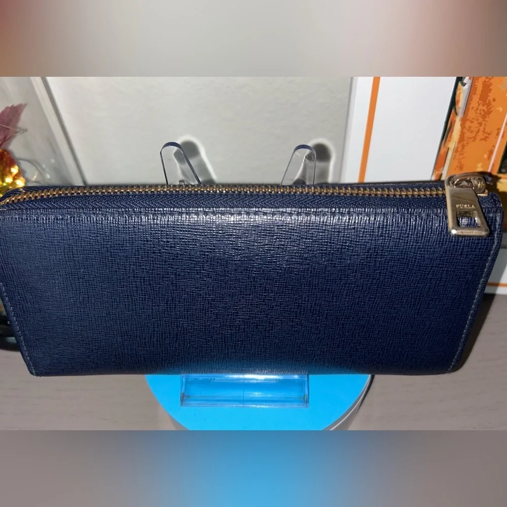 Furla Navy Saffiano Zip Wallet with Gold Logo - Picture 4 of 8